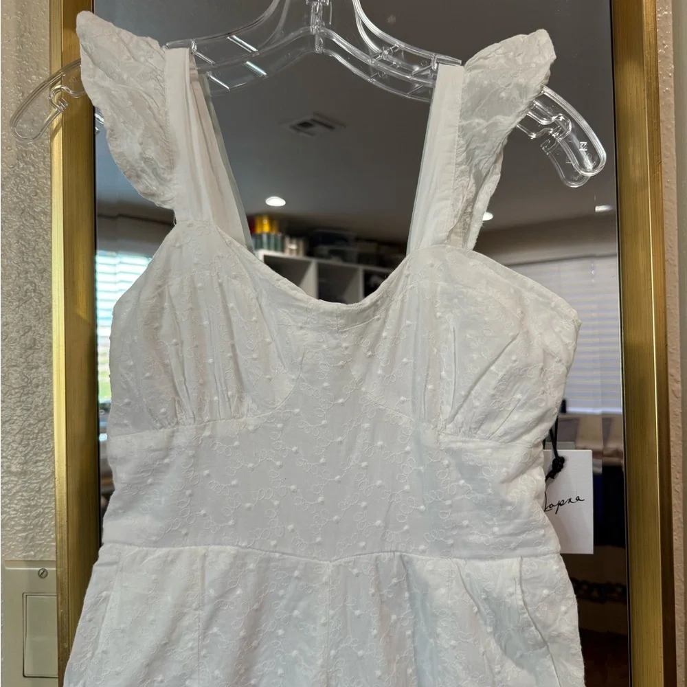 NWT Japna Small White Eyelet Jumpsuit with Flutter Sleeves - Picture 2 of 5